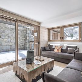 Appartement neuf proche pistes - 3 Vallées, parking inclus - FR-1-570-67, hotell sihtkohas Praranger
