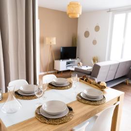 Spacieux appartement avec parking privé à Saumur、ソミュールのホテル