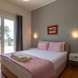 Vrysoula beach apartment