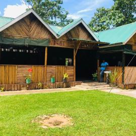 Ruhondeza Lodge, hotel i Buhoma