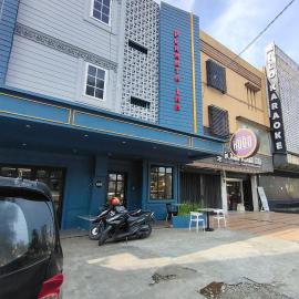 Permata Inn, מלון במדאן