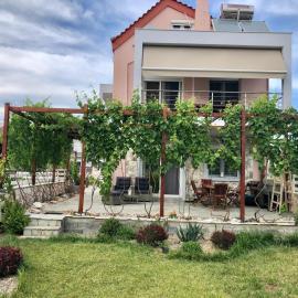 Villa Bacchus، فندق في نيكيتي