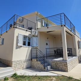 LOOK Smokvica Pag Apartmani, hotel in Smokvica