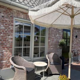 B&B de Plattelandshoeve, hotel u gradu Renen
