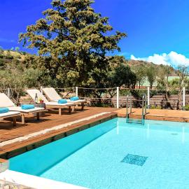Cretan Lodge Heated Pool，阿基歐斯尼古拉斯的飯店