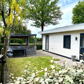 Ruimte, privacy en comfort op de Veluwe, inclusief 2 fietsen & linnengoed, Hotel in Nunspeet