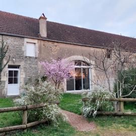 La Ferme du BoisDieu、アヴァロンのホテル