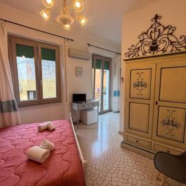 Regina margherita rooms stanza matrimoniale con bagno privato