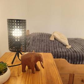 Maison de campagne normande et accueil chevaux，Percy的飯店