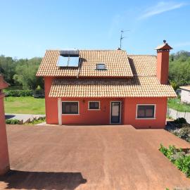 Casa PARADA, מלון בניגרן