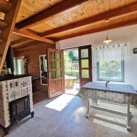 fairy tale cottage on water stream, 30 minutes from South Prague, hotelli kohteessa Davle