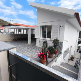 Villa Supranee Ocean View, hotel a Câmara de Lobos