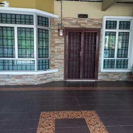 Whole Family House for Holiday in Jasin, hotel in Bemban