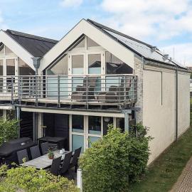 5 star holiday home in Køge, hotell i Køge