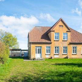 6 person holiday home in Grenaa，格雷諾的飯店