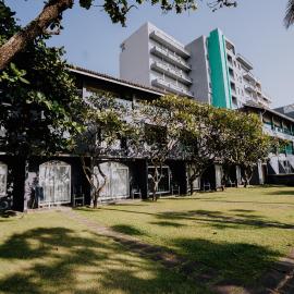 Earl's Regent Negombo "Golden Shore at Your Door - Find Your Dream Stay"