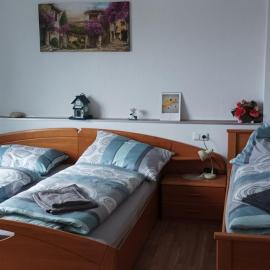 Apartment Helga, hotell sihtkohas Neulengbach