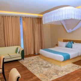 Hotel Next, готель у місті Masaka