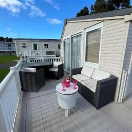 Coastal Retreat at Cayton Bay