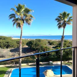 Beautiful apartment with sea view, hotel u gradu La Mata