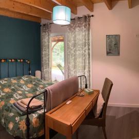 Chambre calme sur terrasse - proche Canal Nantes à Brest, hotel a Plessé