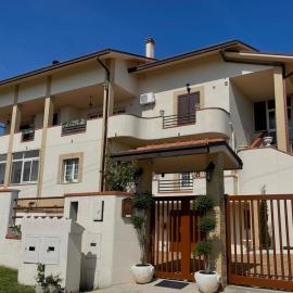Appartamento IN VILLA, hotel in Villalfonsina