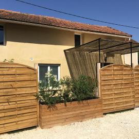 Les lavandins d'ASMA, hotel em Bollène