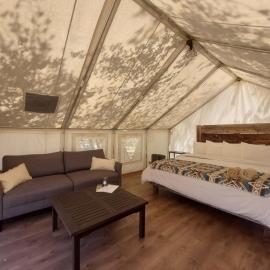 Gateway Glamping, hotel a Gateway