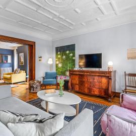 Historic & Spacious 3 Bedroom Family Gem on Peaceful Street, Hotel in Buffalo