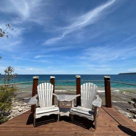 Beeshore Lakehouse Waterfront Bliss and Comfort