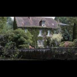 Moulin Grand, entire accommodation, 2br park river