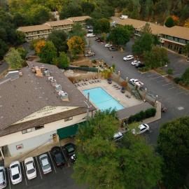 Cedar Lodge, hotel di El Portal