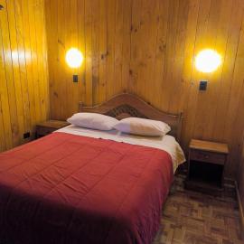 AMAVAL Cabaña nueva hasta 7 personas full equipada 2 habitaciones calefacción a leña, hotel in Carahue