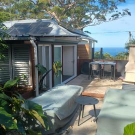 Romanic Garden View Apartment with ocean views at Stanwell Tops