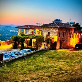 KRIS Guesthouse, hotel a Berat