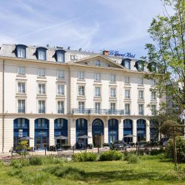 Le Plessis Grand Hotel, Hotel in Le Plessis-Robinson