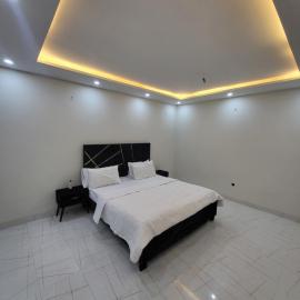 Crystal Heights, hotel in Lahore