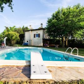 Villa Calibani, hotel en Trebbiantico