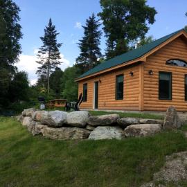 Cozy Log Cabin Rental near Smugglers Notch State Park in Vermont, hotel in Hyde Park