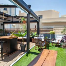 So Young Hostel, hotell i Heraklion stad