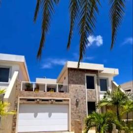 Lomas del Encanto, villa en la montaña cerca del mar, hotel in La Asunción