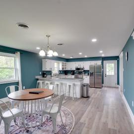 Walk to Stores: Home in Historic Shepherdstown!, hotel din Shepherdstown