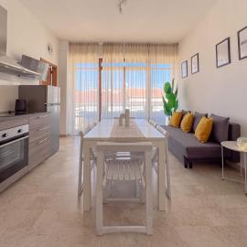 Vittorio Veneto - Spacious and Bright by Host Hero, hotel in Civitanova Marche