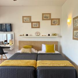 Grandpa's Nook Studio-Torralta-Ocean View by Aura