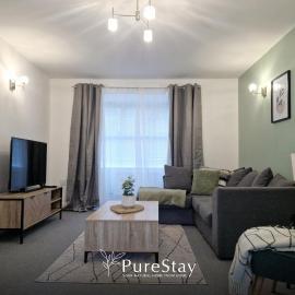 Superb & Beautiful Stourport Home with 7 Beds by PureStay