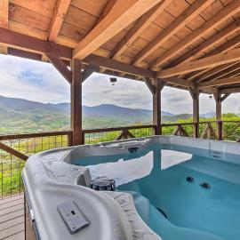 True Log Cabin w/ Game Room, Year-Round Views