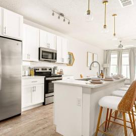 Elegant Downtown Retreat | King Bed & Pearl Close, hotel in San Antonio