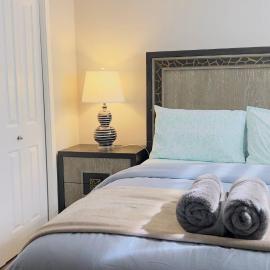 Calgary Airport Stay Private Suite 1Bed