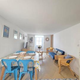 Appartement 2 Chambres avec Jardin Privé Proche Plage - FR-1-364-133