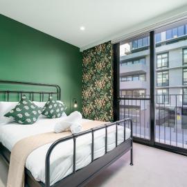 Vibrant Stay with Lakeside Charm in Kingston